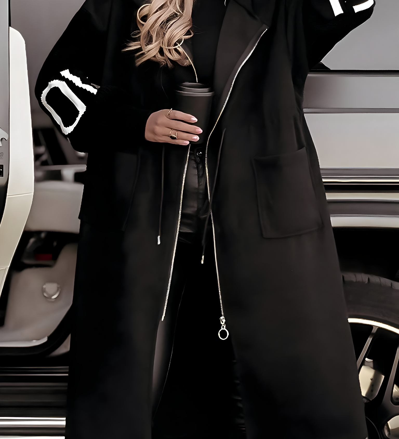 OPHELIA - LANGER MANTEL MIT STRICKÄRMELN UND KAPUZE