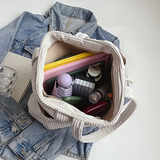 Tilda – Gerippte Tragetasche mit Kordel-Detail