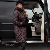 Selina - Elegante gesteppte Daunenjacke mit Kapuze