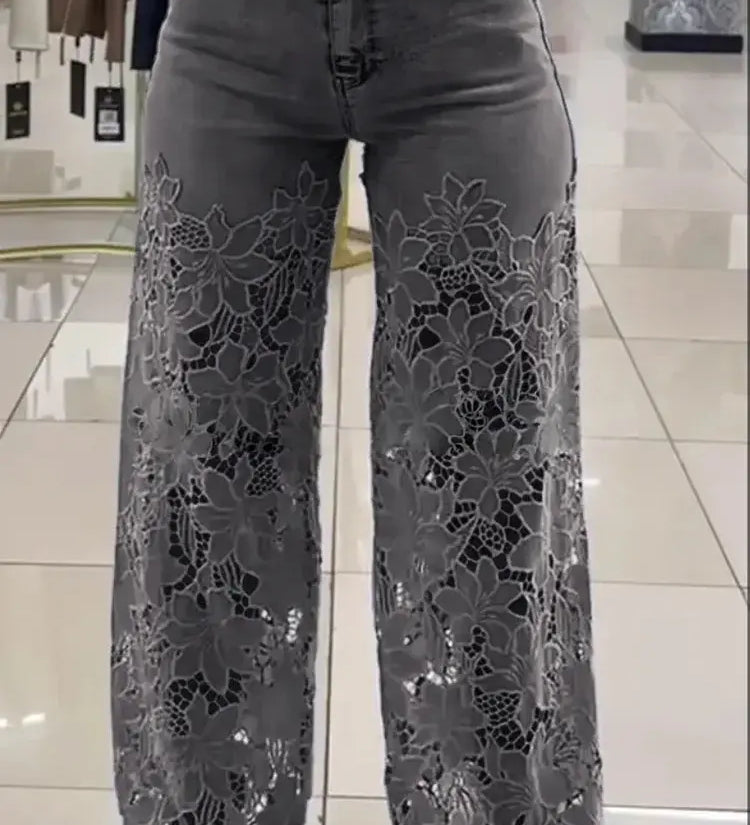 Leni - Moderne Jeans mit Spitzenaufnähern