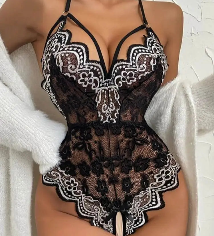 Helena - Sexy Spitzen-Pyjama