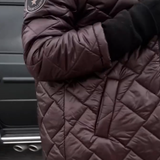 Selina - Elegante gesteppte Daunenjacke mit Kapuze