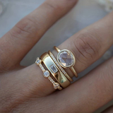 Lily – Vintage goldenes Ring-Set mit Zirkonia